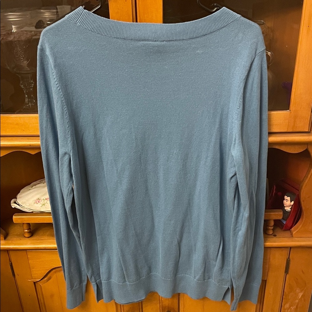 LOFT Blue Sweater with Penguin Design - Picture 4 of 5